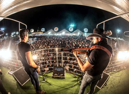 O sucesso da primeira noite de shows nacionais da DIVINAEXPO com Wesley Safadão DIVINAEXPO--7