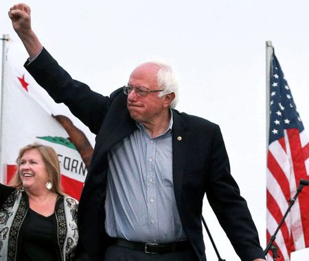 Senador Bernie Sanders dos EUA condena afastamento de Dilma e quer que Barack Obama desça de cima do muro