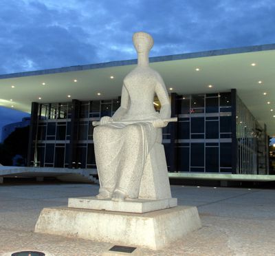 STF dá dez dias para que Temer e deputados expliquem reforma da Previdência stf