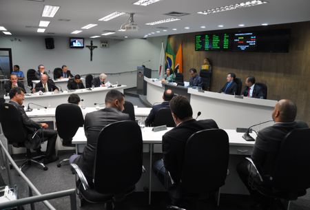 “Reza para eu não ser Prefeito dessa cidade, por que se eu for, vocês vão pegar rabo comigo”, em ato falho Cleitinho se revela pré-candidato CLEITINHO