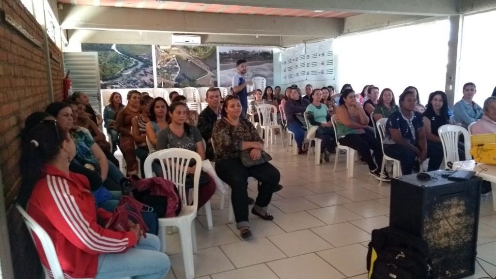 DIVINÓPOLIS: Funcionários da Empresa Municipal de Obras Públicas (EMOP) passam por capacitação profissional Capacitação - EMOP