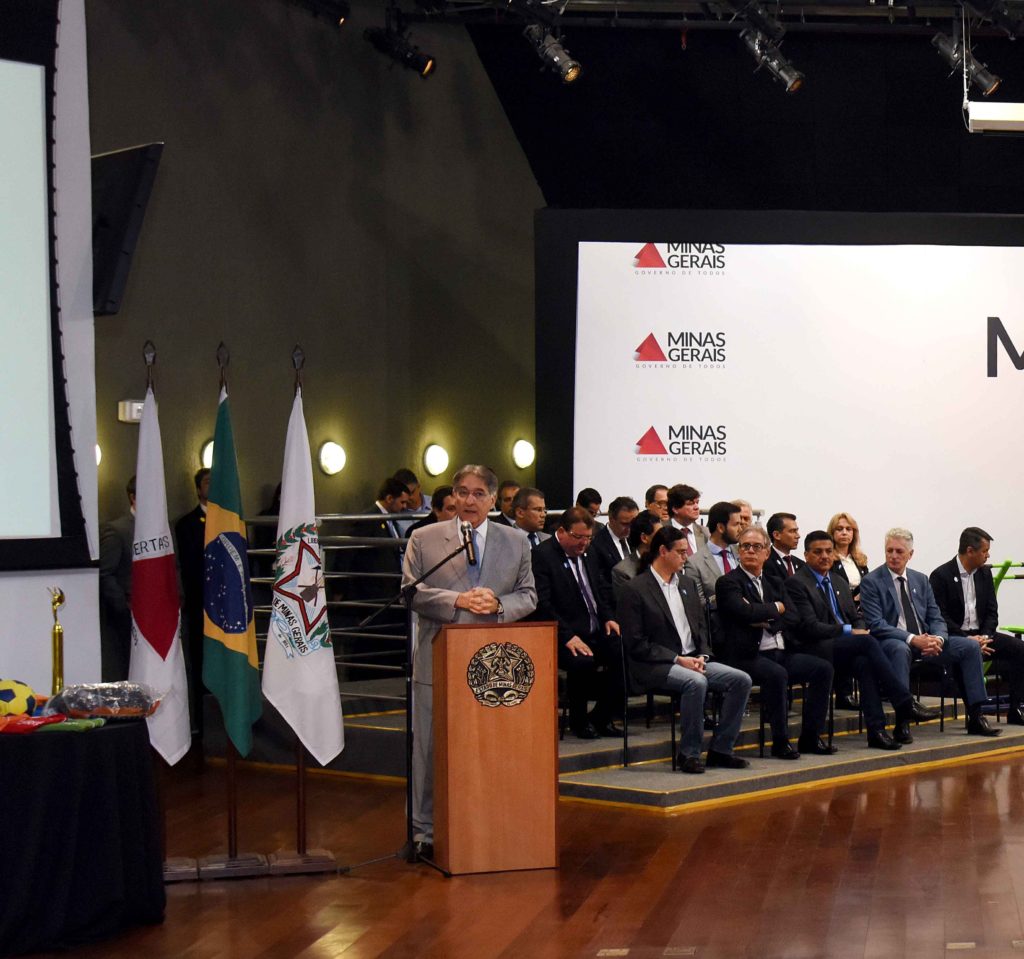 Governador defende que usinas da Cemig continuem com o Estado (1)