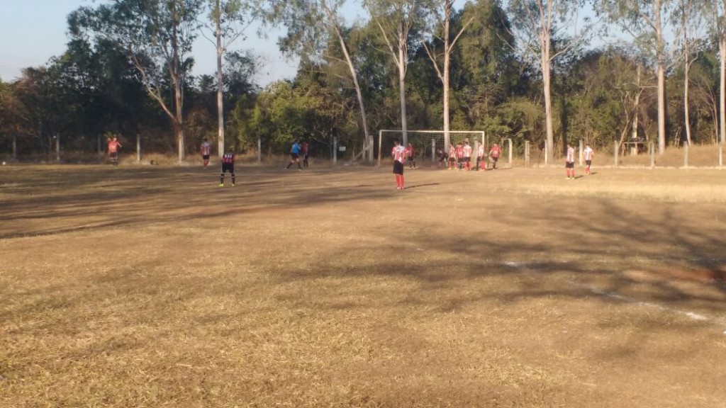 FUTEBOL RURAL EM DIVINÓPOLIS: Choro e Cacoco de Baixo saem na frente 14