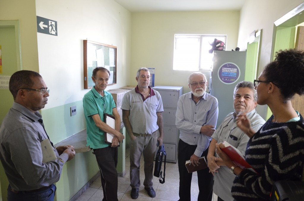 Comissão Especial da Câmara de Divinópolis vistoria Posto de Saúde do Bairro São José _DSC1477