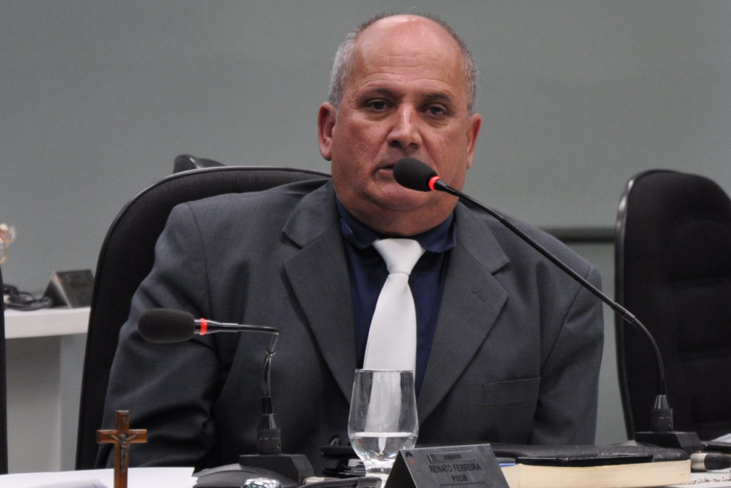 Após pico hipertensivo vereador da Câmara de Divinópolis, Edson Sousa é afastado por licença médica Edsom