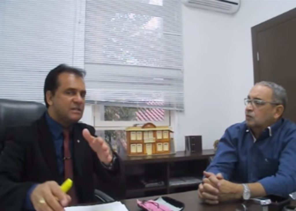 Presidente da Câmara questiona ativista digital sobre seu paradeiro, quando o irmão dela era Secretário de Governo de Vladimir Azevedo (PSDB) e “ajudou a afundar Divinópolis” Entrevista Adair