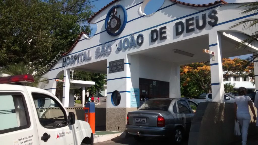 EXORBITÂNCIA: vereador cobra redução de valores no estacionamento do Hospital São João de Deus (HSJD) Estacionamento