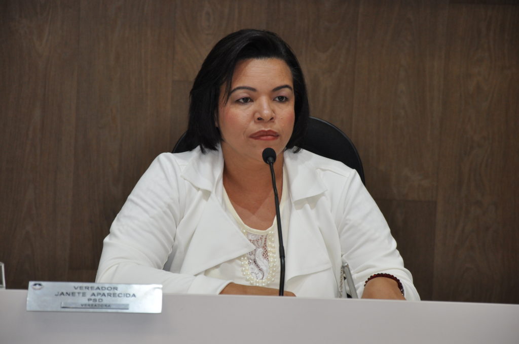 Reinadeiros e Catadores de materiais recicláveis ganham datas comemorativas em Divinópolis Janete