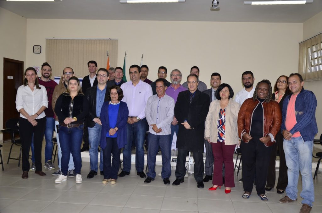 Comissões de desburocratização buscam facilitar obtenção de alvarás para micro e pequenas empresas forum Josafa