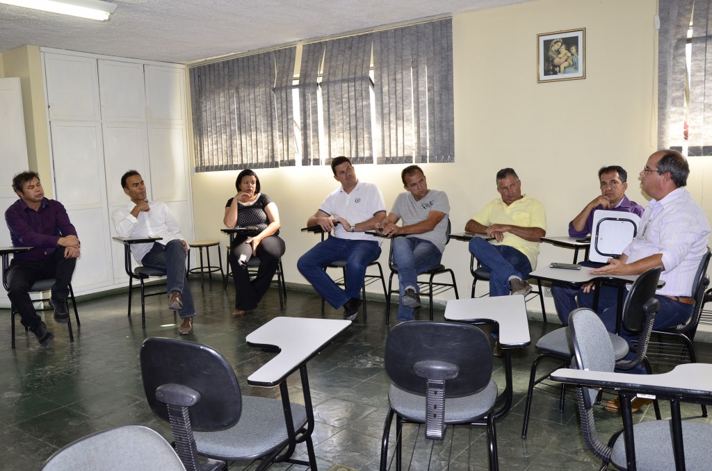 Após infortúnio da população de Divinópolis, vereadores visitam COPASA para cobrar posicionamento _DSC4436