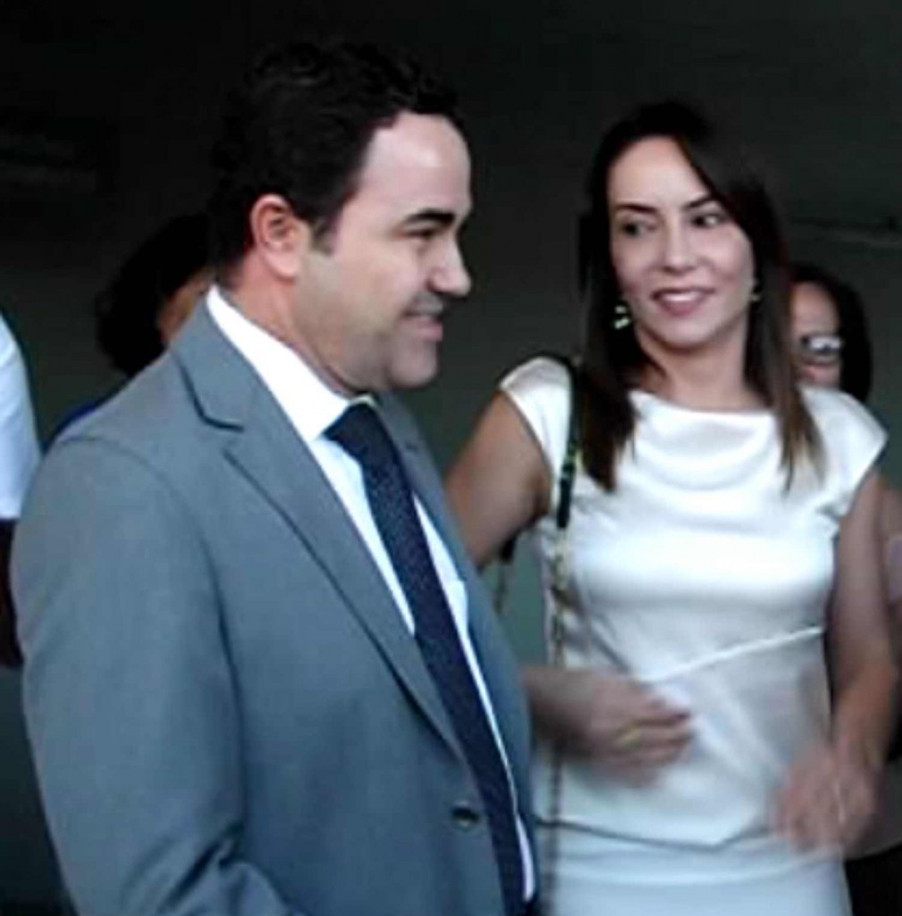Chega ao fim casamento do ex-prefeito de Divinópolis, Vladimir Azevedo e Janaina Marra Wladimir - Janaina