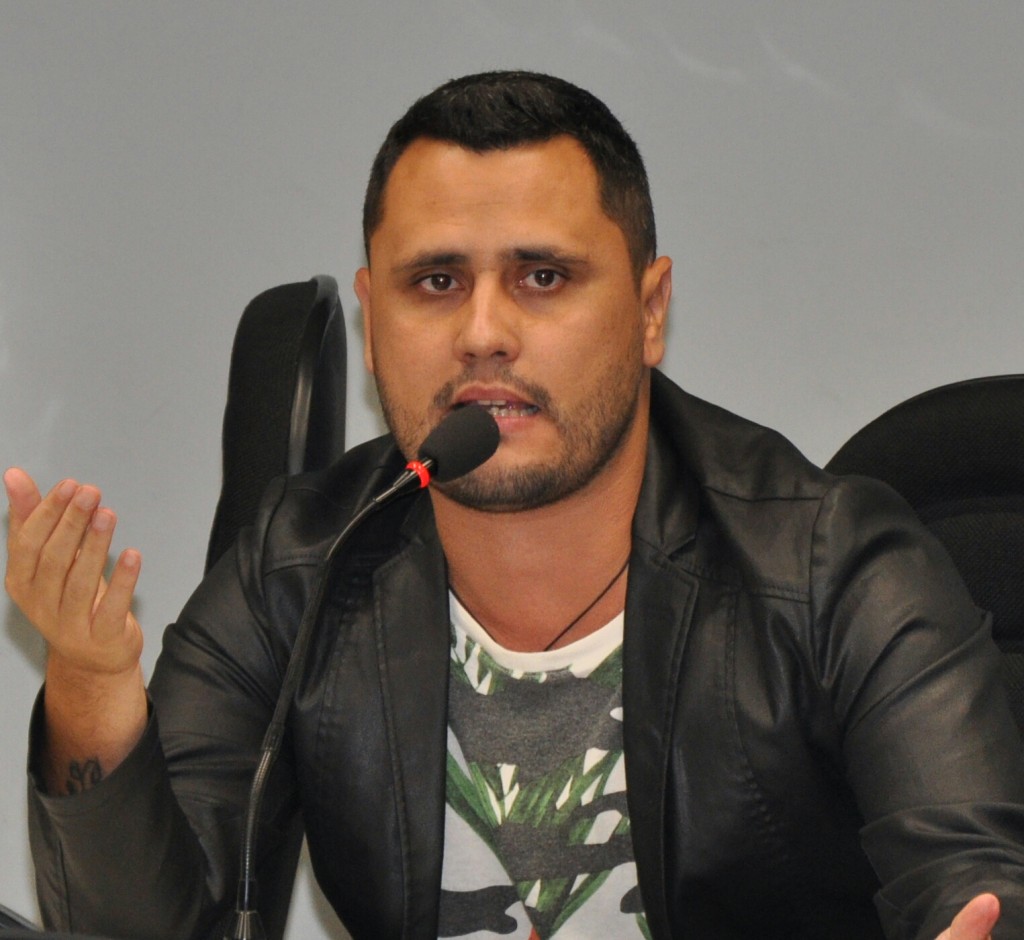 Cleitinho (PPS) diz ser contra aumento do IPTU e reforma administrativa; se for prefeito reduz seu salário e prospecta empresas para #Divinópolis cleitinho