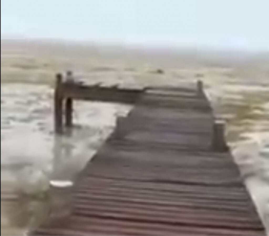 FURACÃO IRMA: água é sugada das Bahamas e vídeo de praia sem mar viraliza furacão irma