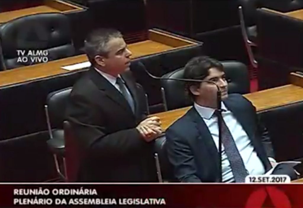 “Copasa rouba do contribuinte, cobra taxas e não faz o que deveria ser feito”, diz Fabiano Tolentino tolentino