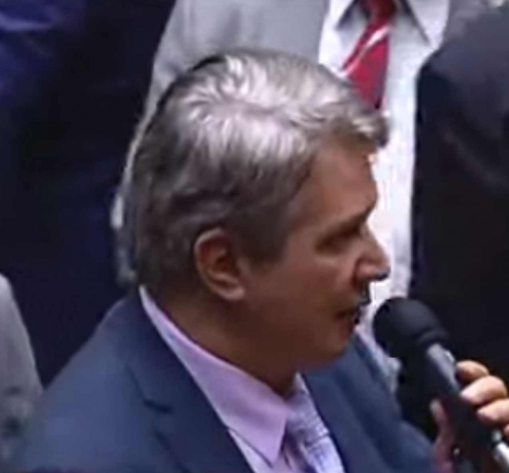JAIME MARTINS (PSD) justifica voto favorável à investigação de Michel Temer Jaime Martins 2