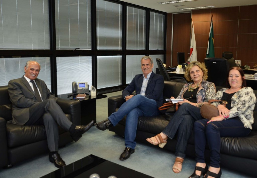 Vice-Prefeito de Divinópolis explica situação da UPA ao vice-Governador de Minas rinaldo