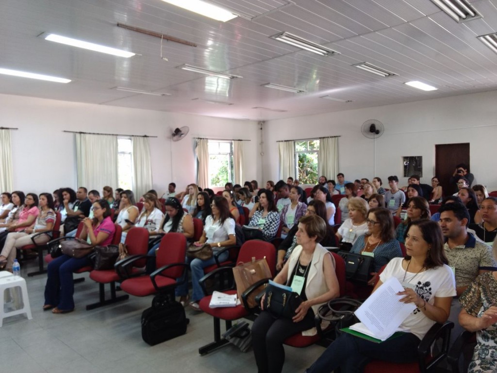 Fórum debate importantes temas para a educação em Divinópolis Forum