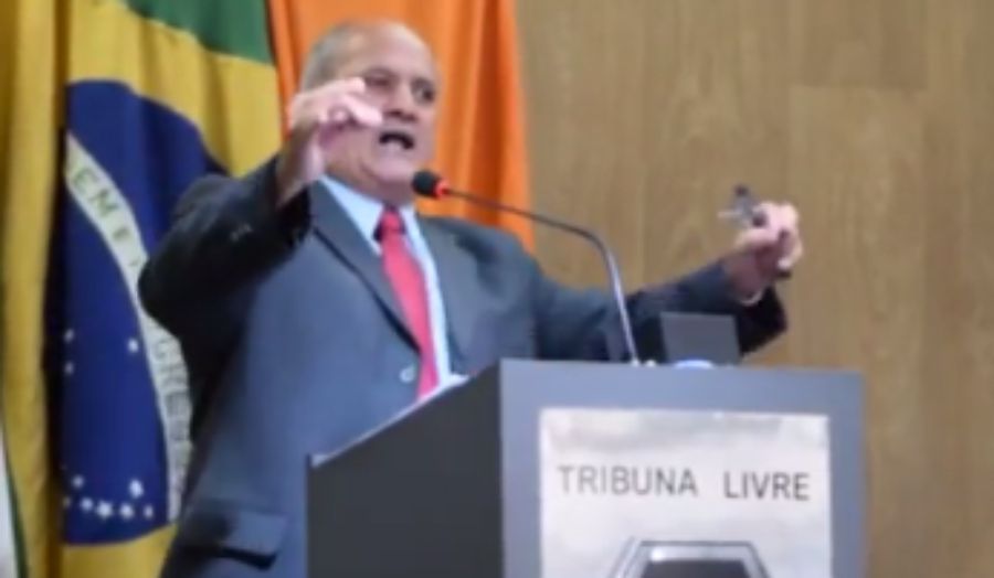 Edsom Sousa tenta manobra para adiar votação do IPTU para 2018; Presidente diz que ação foi tentativa de usurpação de poder EDSOM SOUSA - IPTU