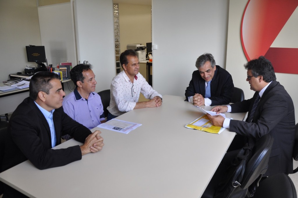 Depois da TV Digital, Legislativo de Divinópolis ganha concessão de Rádio Câmara FM; Adair Otaviano avalia instalação das duas rádio fm camara