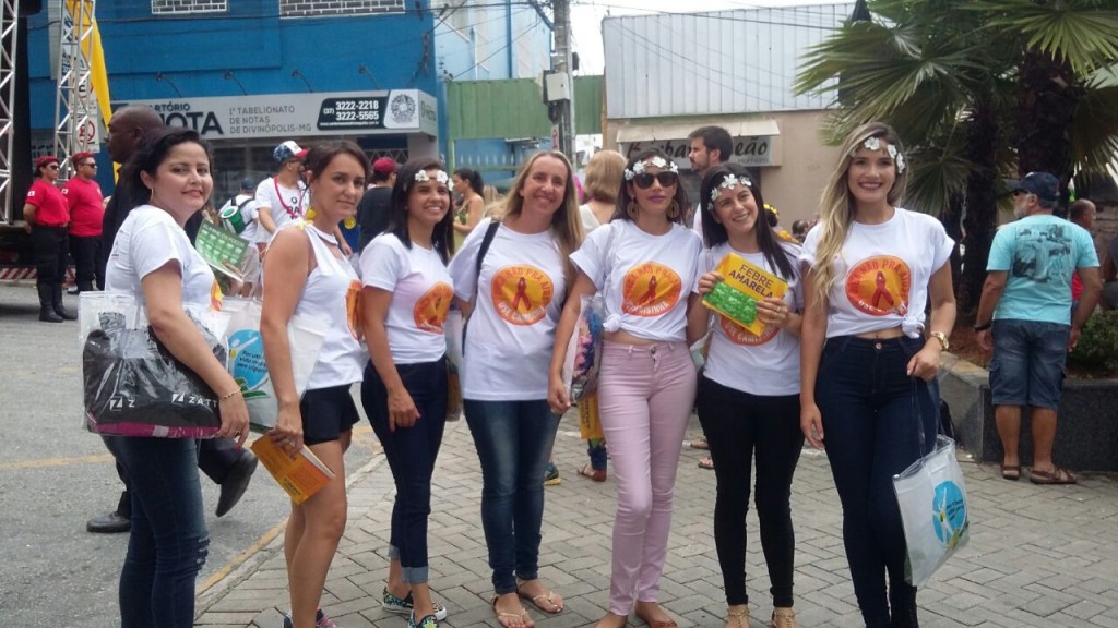 SEMUSA distribui preservativos do Ministério da saúde no pré-carnaval de Divinópolis; empresa privada também SEMUSA