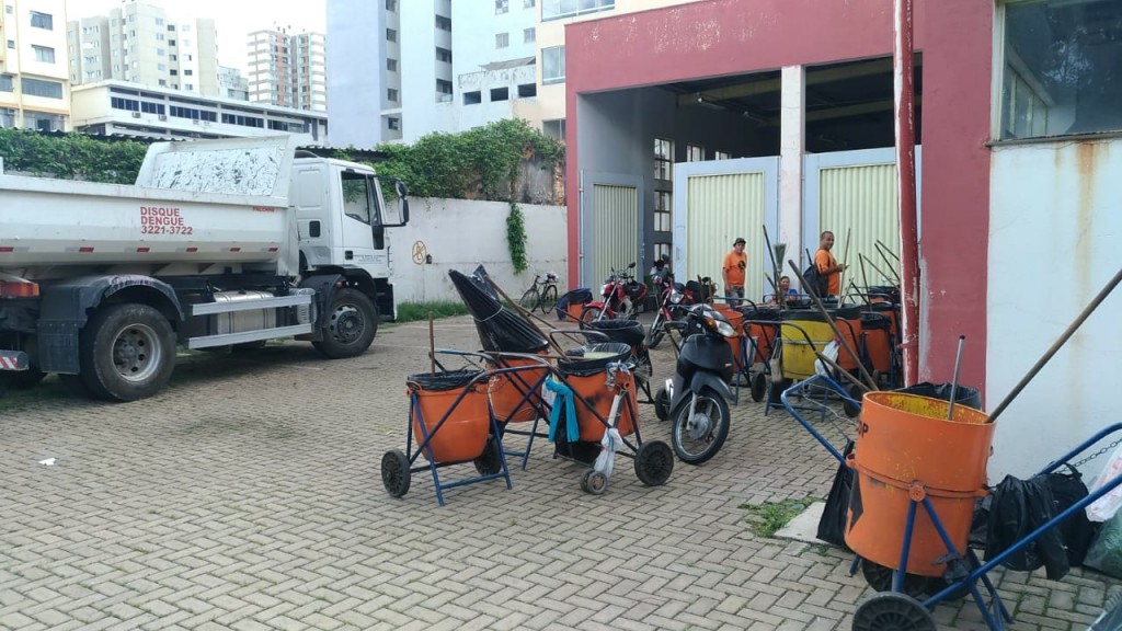 Servidores da EMOP protestam contra transferência para o Parque da Ilha em Divinópolis WhatsApp Image 2018-10-30 at 15.53.03 (1)
