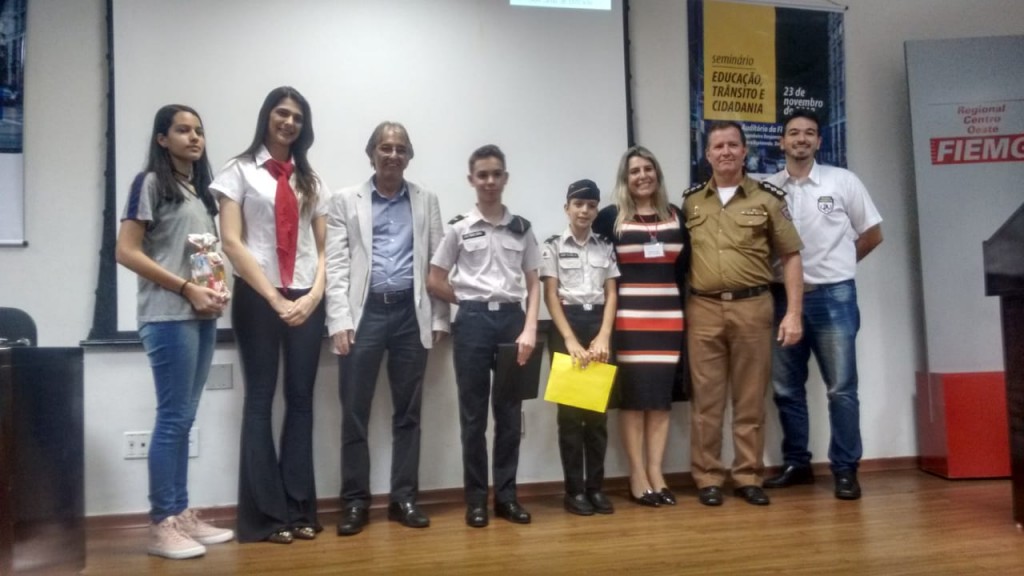 Alunos do Colégio Tiradentes da Polícia Militar em Divinópolis, são premiados em concurso de redação sobre a segurança do trânsito Colegio Tiradentes