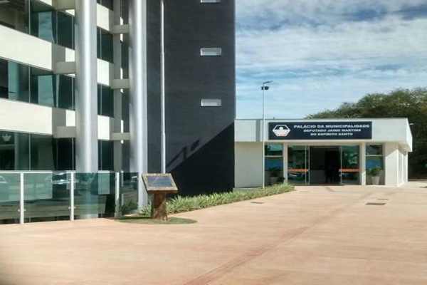 Prefeitura de Divinópolis fecha dezembro e paga restante de salários de servidores; Agora busca forma de pagar 13º salário Palacio da Municipalidade (15)