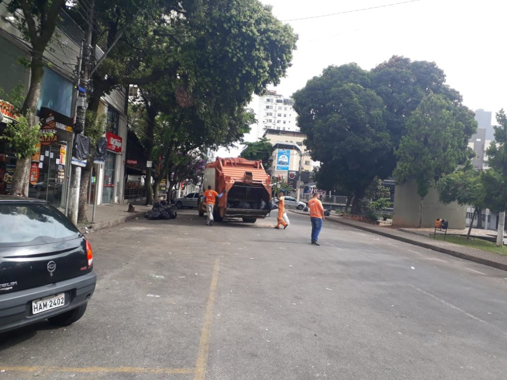 CARNAVAL DIVINÓPOLIS 2019: Coleta de lixo no percurso do pré-carnaval será recolhido no domingo (24) coleta do lixo