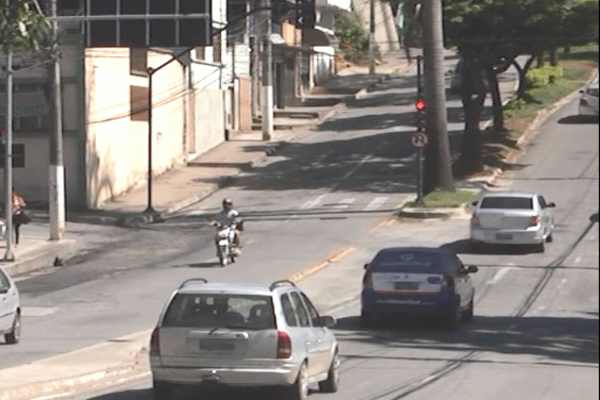 Radar eletrônico da Avenida JK faz festa de multas de trânsito em Divinópolis (veja relatório)
