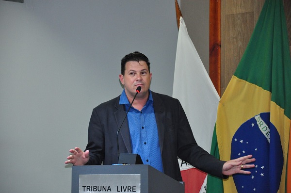Vereador de Divinópolis critica inoperância da Nascentes das Gerais Eduardo Print Junior