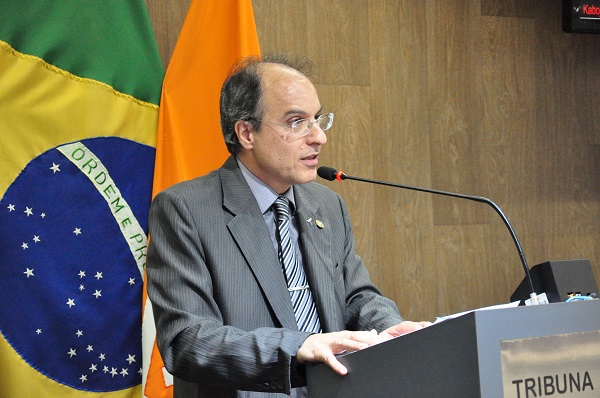 Sérgio Bebiano, presidente do SINCONDIV, em Audiência Pública, apresenta proposta de ressocialização de moradores de rua Sergio Bebiano 2