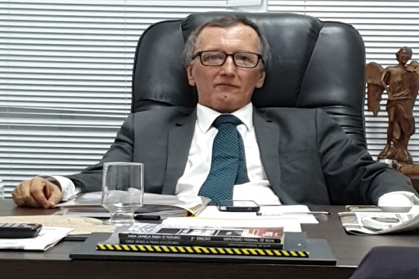 Presidente da Câmara de Divinópolis com “receio” de reação de vereador acata rapidamente sobrestamento de 45 dias do projeto do IPTU Kaboja - IPTU