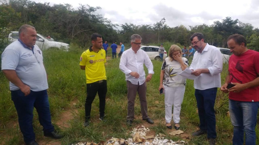 Remédios descartados em lote vago não pertencem as Secretárias de Saúde de Divinopolis e nem de Cajuru, afirmam prefeitos dos dois municipios IMG-20200102-WA0018