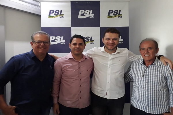 Fernando Malta (PSL) é lançado pré-candidato a Prefeito de Divinópolis; diz não aceitar vereadores em mandato para a proporcional psl - 1
