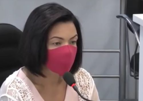 Vice-Prefeita eleita, ainda como vereadora da Câmara de Divinópolis reclama da Procuradoria-Geral da Prefeitura Janete reclamando da Procuradoria