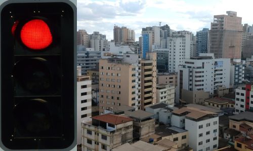 Mesmo com situação critica prefeitura mantém Onda Vermelha e flexibiliza mais do que é estipulado no Minas Consciente Divinopolis-onda-vermelha 3