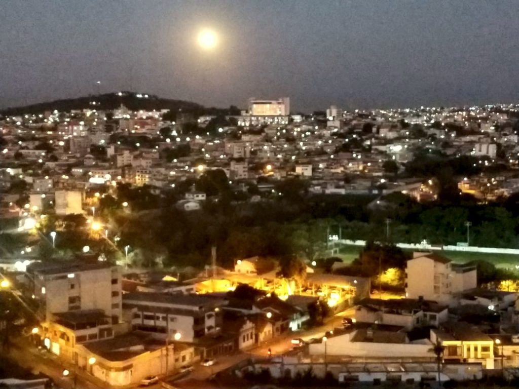 Microrregião Divinópolis sobe de 19 para 27 pontos e município se mantém na Onda Vermelha, com emissão de nova Nota Explicativa divinopolis
