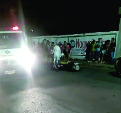 Acidente entre motociclistas deixa um morto e outro gravemente ferido nesta última terça-feira (02) - Imagens acidente samu 2