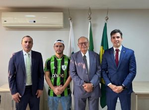 PSC, partido do Centrão, oficializa em Brasília a pré-candidatura de Cleitinho Azevedo ao Senado Cleitinho Azevedo