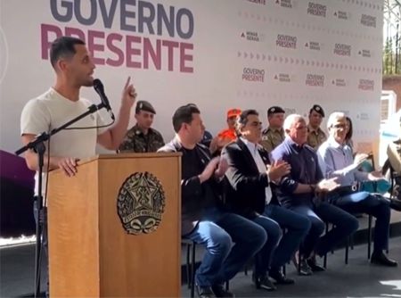 Prefeito bolsonarista de Divinópolis, IRMÃO do deputado Cleitinho Azevedo, em visita de Zema a Divinópolis diz querer “Lula na Cadeia” Gleidson - Lula 2