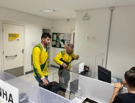 Trilheiros começam a chegar ao Cartório Eleitoral de Divinópolis trilheiros