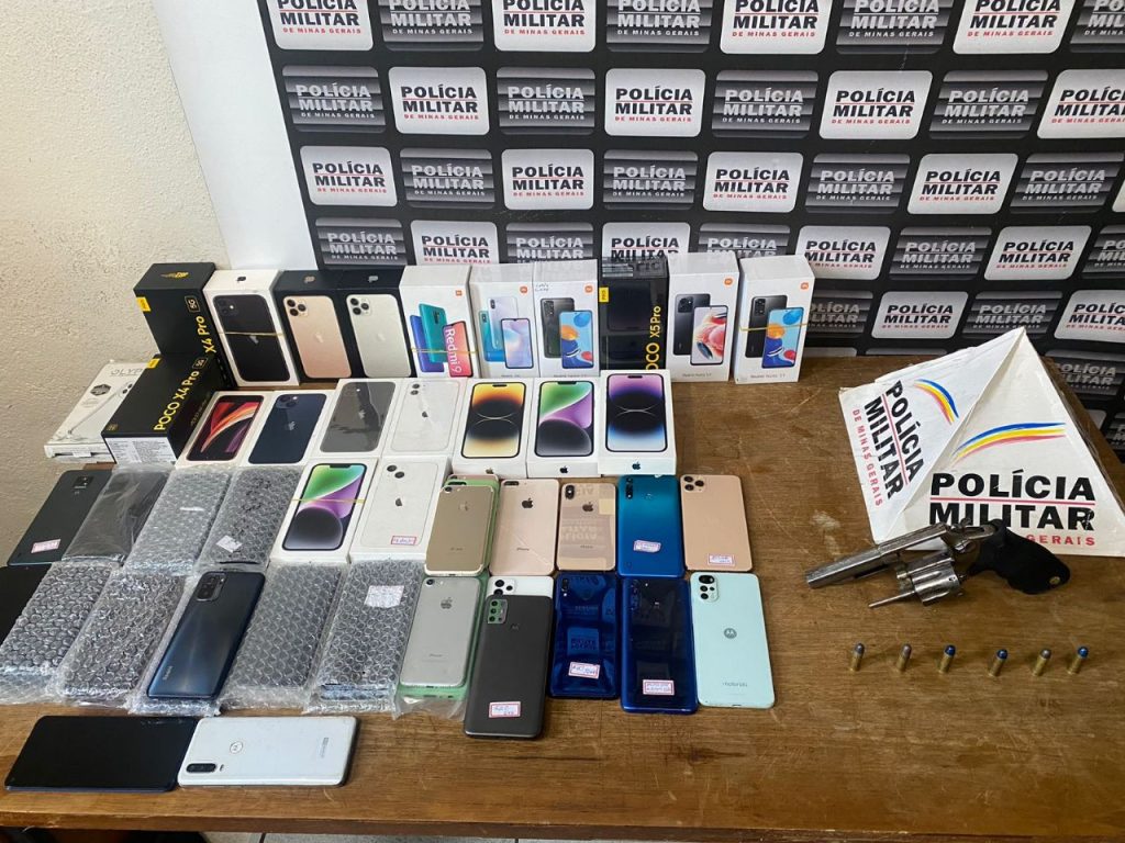 Adolescentes são presos em flagrante, quando tentavam roubar celulares de uma loja no centro de Divinópolis roubo de celulares no centro de Divinópolis