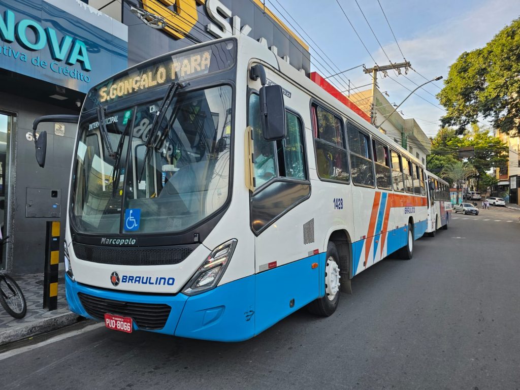 Prefeitura de São Gonçalo do Pará conquista linha de ônibus para Nova Serrana onibus Braulino São Gonçalo do Para