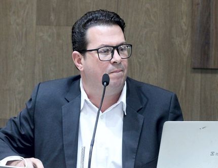 Prefeitura de Divinópolis se recusa a fornecer informações sobre contratações na secretaria de saúde print junior 2