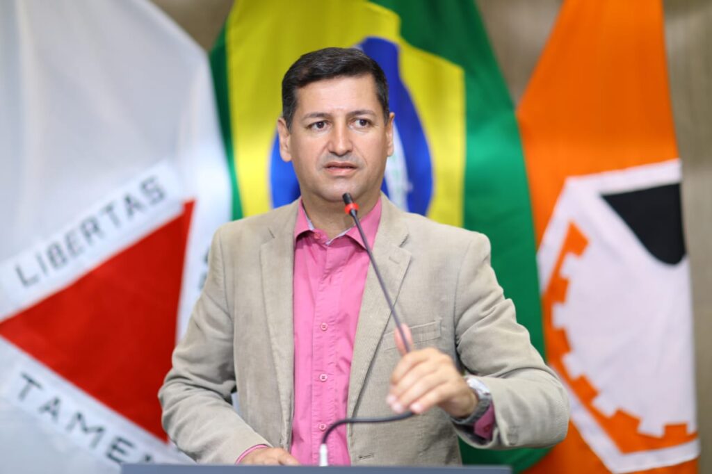 Vereador Rodyson (PV) denuncia que UPA Divinópolis burla concurso público realizado pela Secretaria de Saúde, ao chamar 2ª colocada na frente da 1ª Rodyson