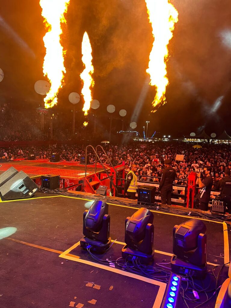 Boiadeira explode e leva cerca de 10 mil pessoas à ExpoCláudio ana Castela