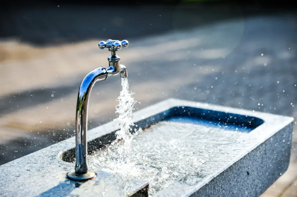 Ministério da Saúde informa que Divinópolis e outras 209 cidades tem "coquetel" de agrotóxicos em sua água agua