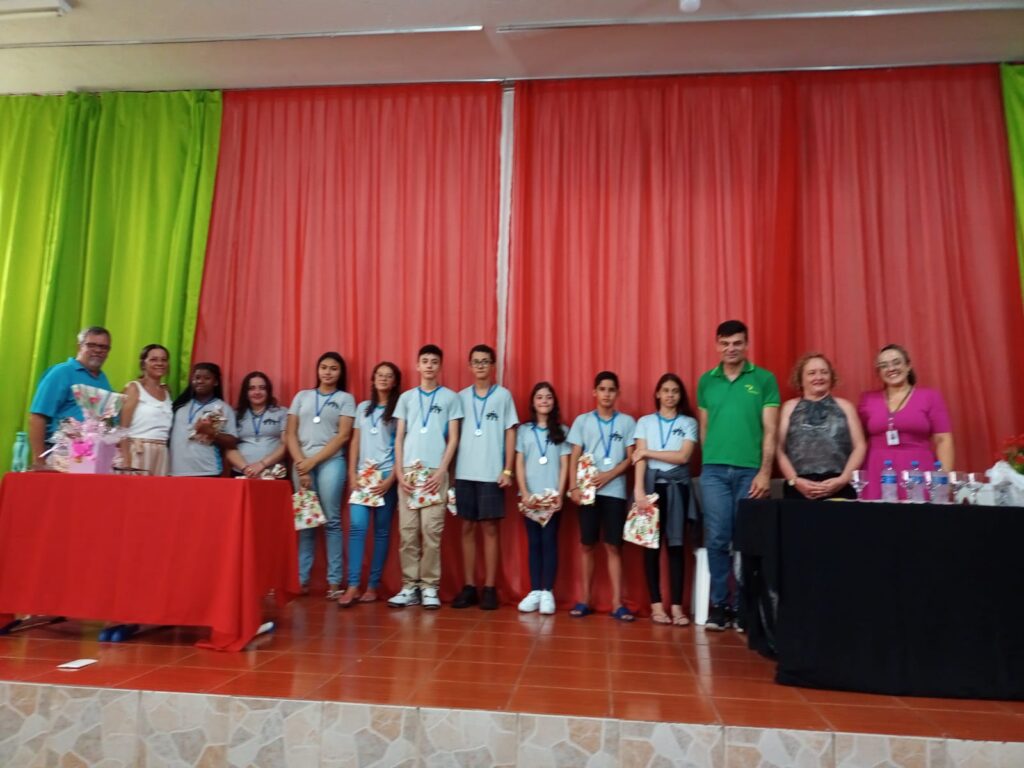 Estudantes de Divinópolis e Nova Serrana são destaques em concurso nacional de redação sobre segurança com a energia elétrica CEMIG