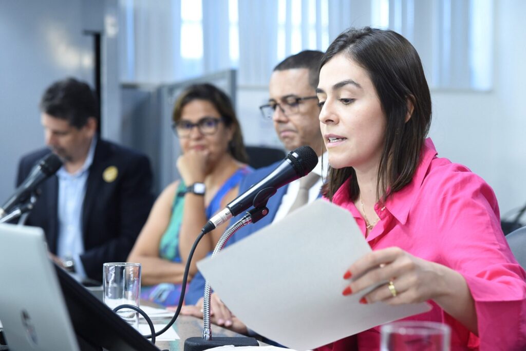 Depois de operação da PF em Divinópolis em fábrica de falsificação, deputada Lohanna protocola projeto para coibir trabalho análogo ao escravo Lohanna
