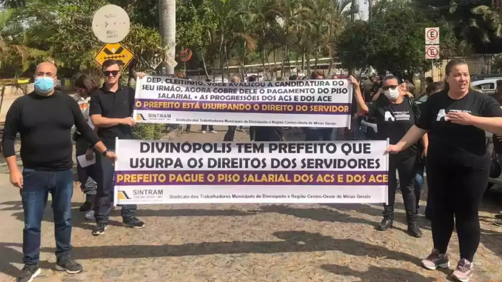 Depois de Divinópolis perder profissionais e milhões em recursos, “vereadores despachantes do prefeito” aprovam projeto dos ACS e ACE, que já deveria ter sido aprovado Prefeito de Divinópolis acs